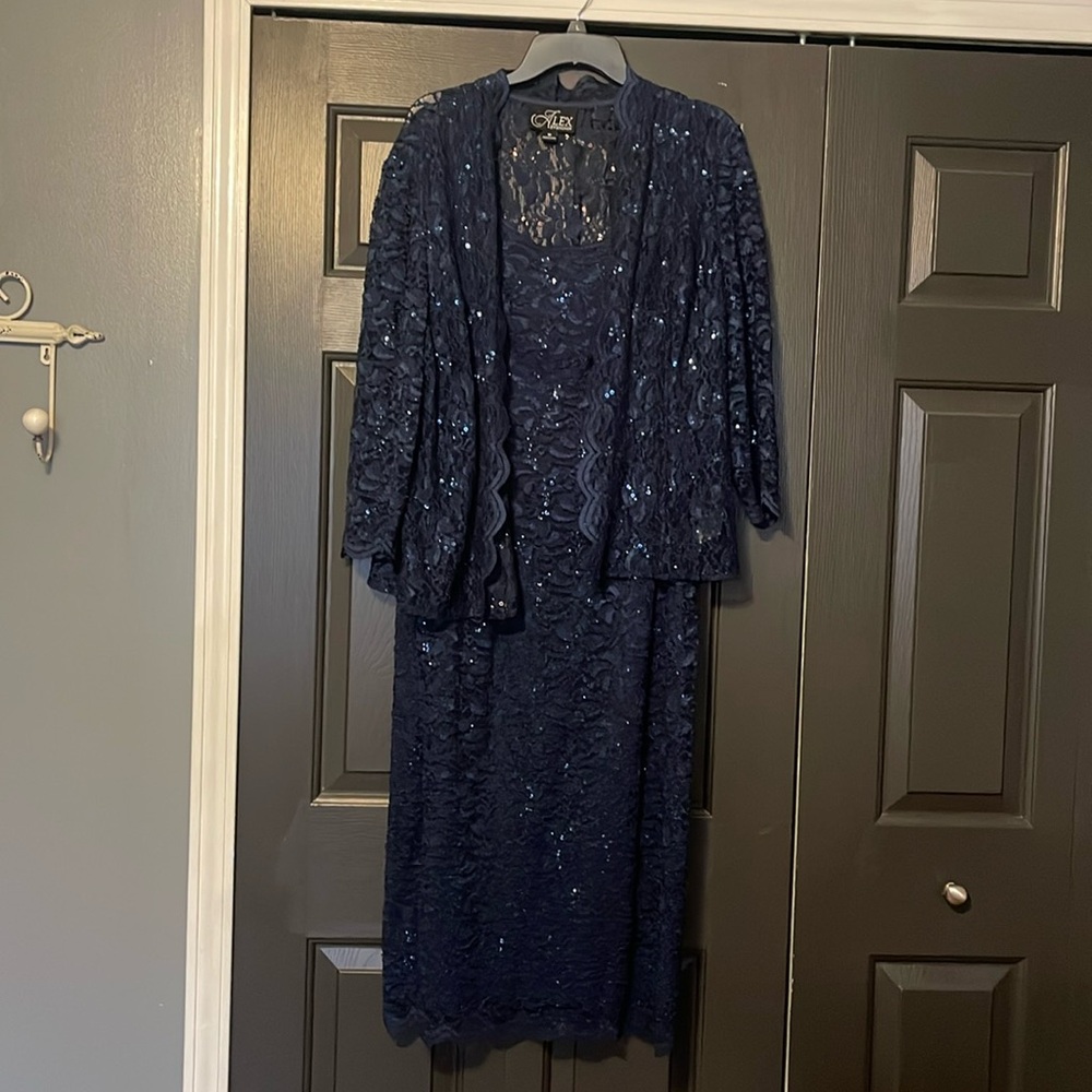Alex Evenings lace dress
